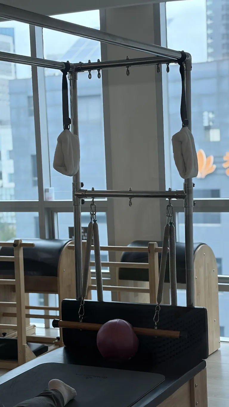 창가의 캐딜락 기구